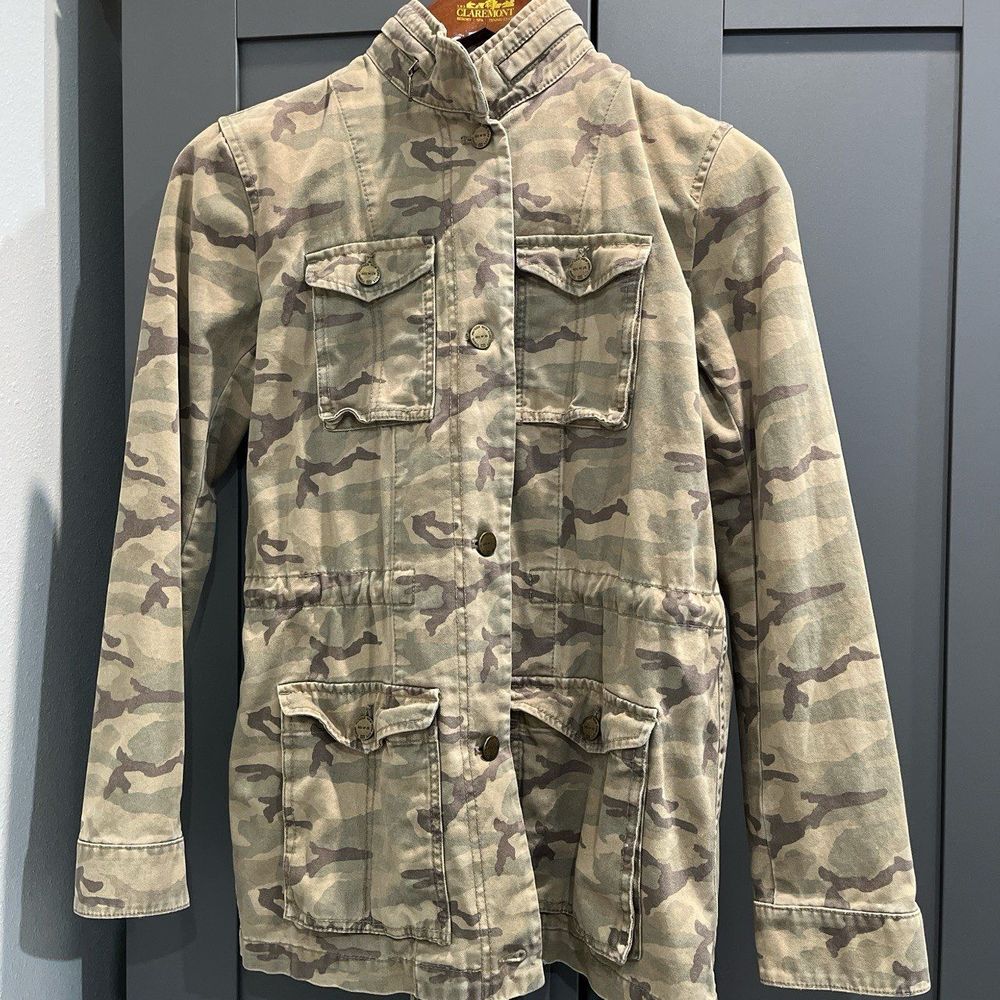 Woman’s Tommy Hilfiger Military Camo Field Jacket Utility